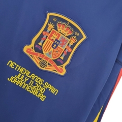 Imagem do Camisa Retrô Seleção da Espanha II 2010 manga longa - Adidas Masculina - Azul com detalhes em amarelo e laranja