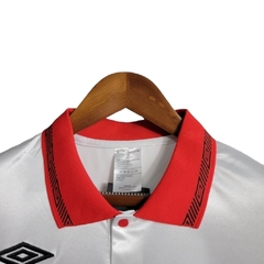 Camisa Retrô Flamengo II 1994 - Umbro Masculina - Branca com detalhes em vermelho na internet