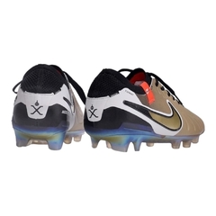 Chuteira de Campo Nike Tiempo Legend 10 Elite FG Golden Touch - comprar online