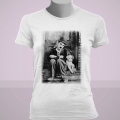 CAMISETA BABY LOOK DO CHAPLIN: VIDA DE CACHORRO - comprar online