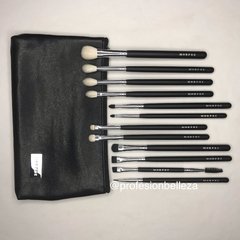 Morphe: 2 sets de 12 pinceles c/u: El 503 + el 702. en internet