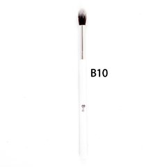 MAKEUP SUPPLIES: Brocha B10