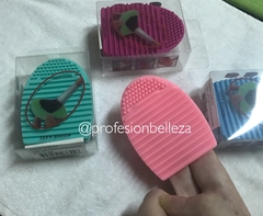 Silicona para lavado de brochas y pinceles en internet