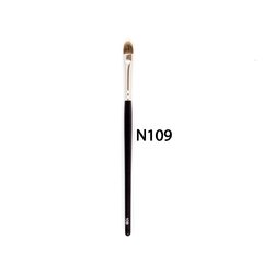 MAKEUP SUPPLIES: Brocha N109