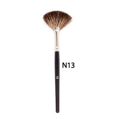 MAKEUP SUPPLIES: Brocha N13