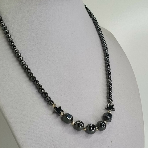 COLLAR DE HEMATITE CON ESTRELLAS 43CM. cod: 6027