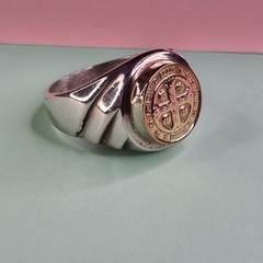 SAN BENITO ANILLO PLATA Y ORO CON DETALLES LATERALES 6281