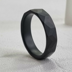 ANILLO DE ACERO NEGRO FACETADO 6723