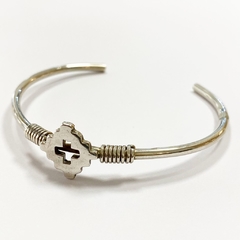 Pulsera rigida plata con cruz pampa 6980