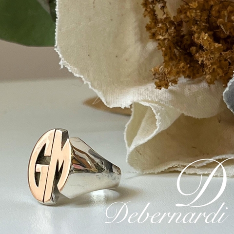 ANILLO INICIALES EN PLATA Y ORO HECHO A MANO OVAL