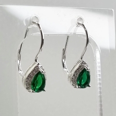 AROS CON BRISURA PLATA Y PERIDOTOS EN FORMA DE GOTA COD 4733