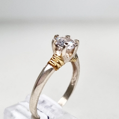 ANILLO SOLITARIO PLATA Y ORO 18 CON CUBIC K1876 - comprar online