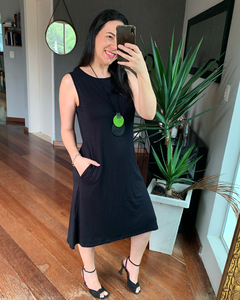 Vestido Regata Midi Básico Preto com bolsos - loja online