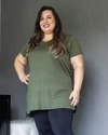 Camiseta Longline alongada Vestleg Feminina PLUS SIZE Verde Militar GOLA V