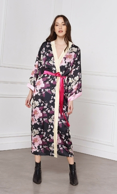 Kimono Largo con Mangas Japonesas de Seda Estampado Negro Nueva Temporada Invierno 2024 - comprar online