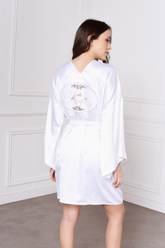 Kimono Bata Corto De Novia Personalizada con Bordado Seda Liviana Deshaville Robe Wedding Ajuar - tienda online