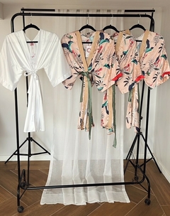 Pack 4 Batas Kimonos De Novia - Ajuar De Bodas - Batas Novia Ajuar De Boda Pack Para La Novia Y Damas De Honor Estampadas Beige