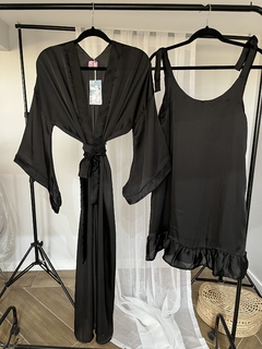 Conjunto Bata Kimono Y Camison de Seda Con Encaje Negro
