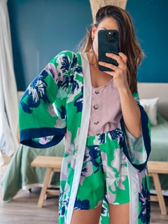 Conjunto Bata Kimono y short de de fibrana ideal para estar en casa o pileta verde - tienda online