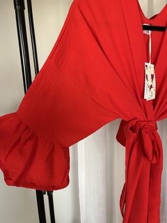 Imagen de Kimono liviano de lino con mangas con volados ideal para salir de dia Rojo