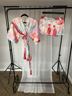 Set de 3 Piezas: Conjunto Kimono (Bata) Musculosa Y Short de Seda Estampado Rosa - OhMagnoliaKimonos