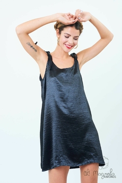 Vestido Gina Corto De Fiesta Verano de Seda Arrugada Negro Clasico - comprar online