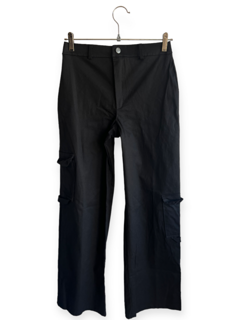 Pantalon negro cargo (26) - Naif (DF36)