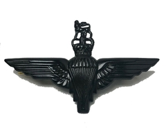 Boina Original Britsh Army Airborne Forças Especiais Brigada de Paraquedistas Pin Broxe Metal na internet