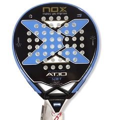 Paleta Padel Paddle Nox AT 10 Soft + Grip + Protector