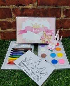 Kit com 8 estojos de pintura lembrancinha Princesas com 31 itens completo