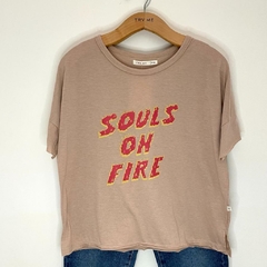 Remera Souls Fire - comprar online
