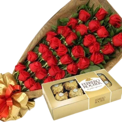 ramo de rosas rojas con bombones ferrero rocher