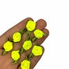 APLIQUE MINI FLOR ROCOCÓ COM FOLHA (10 unidades) - AMARELO CÍTRICO