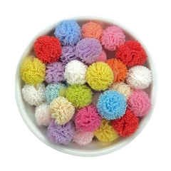 MICRO POMPOM DE POLIÉSTER COLORIDO - 1CM (30 UN)