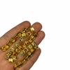 Miçanga - Dado metalizado com letras em relevo - 6mm (50 gramas) Dourado