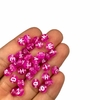 Miçanga - Bola plana rosa com letras brancas (50 gr.) 7mm