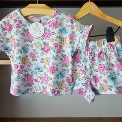 Remera y Short Flores