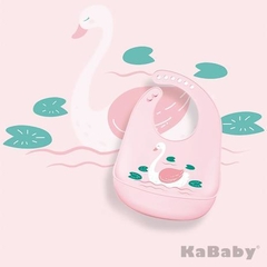 Babador de Silicone com Cata Migalhas Cisne Rosa - Kababy - comprar online