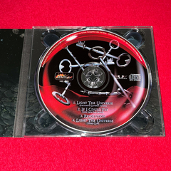 HELLOWEEN CD LIGHT THE UNIVERSE 2006 NACIONAL BARCODE: 7898237385754 na internet