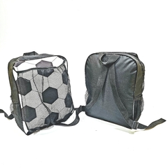 Mochila com tela para carregar bola. Lembrancinha personalizada futebol - comprar online