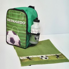 mochila + toalhinha + squeeze futebol lembrancinha para festa de aniversário - Festa das Lembrancinhas