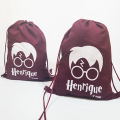 Imagem do Sacochila com impressão em uma cor no tema Harry Potter para lembrancinha