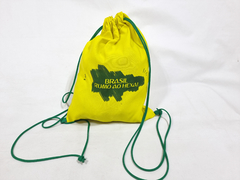 Kit lembrancinha mochila + squeeze personalizado + bandeira + corneta - Brindes e Lembrancinhas Copa do Mundo Brasil - loja online
