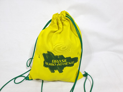 Kit lembrancinha mochila + squeeze personalizado Brindes e Lembrancinhas Copa do Mundo Brasil - Festa das Lembrancinhas