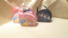 Necessaire meia lua Princesas e Principes lembrancinha para festa de aniversário