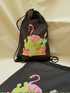 Sacochila no tema Flamingo lembrancinha para festa infantil - comprar online