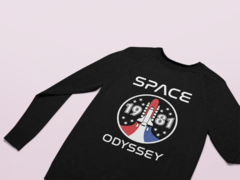 Camiseta Manga Longa Space Odyssey na internet