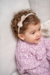 Nena con Vincha MILANO natural,  de textura acanalada con moño y puntilla