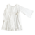 Vestido Calao off white, de gasa de algodón con puntilla i pompones en cintura y mangas amplias.