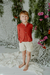 Nene con camisa Uria roja, de gasa de algodón, con short Trébol de lino natural